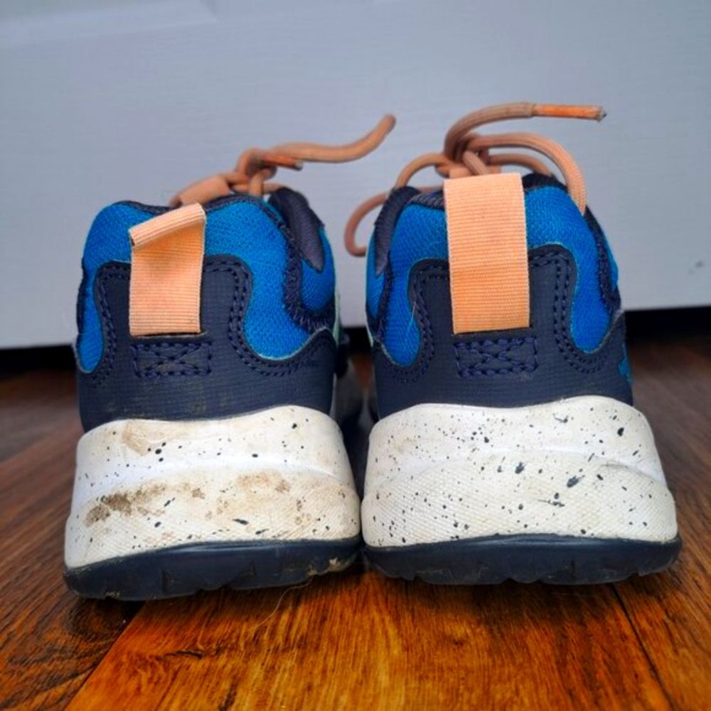 The North Face Trail Escape Crest Hiking Shoes Sneakers Gorpcore Utility 5.5 - Picture 7 of 9